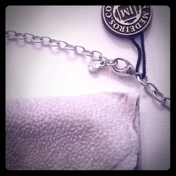 John Medeiros necklace - Picture 2 of 3